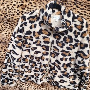 Leopard cropped coat
